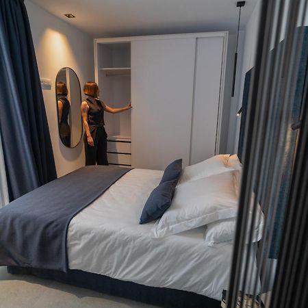 Riam Suites Apartamentos Los Palacios Y Villafranca Exteriör bild